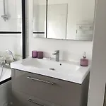 Pavillon 50 M² Avec Terrasse