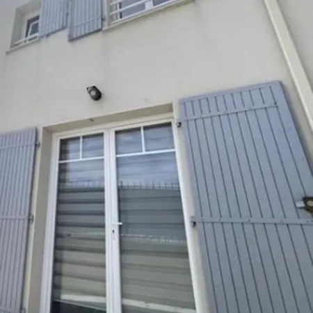 Holiday home Pavillon 50 M² Avec Terrasse