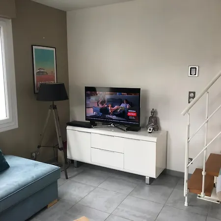 Holiday home Pavillon 50 M² Avec Terrasse