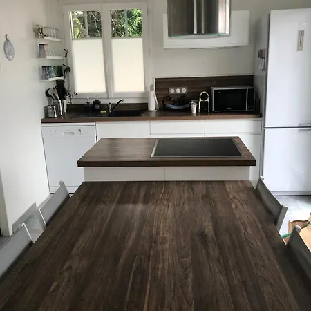 Pavillon 50 M² Avec Terrasse 度假居 沙特拉永普拉日