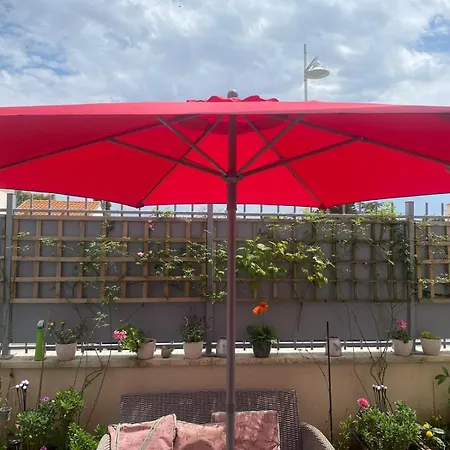 Nyaraló Pavillon 50 M² Avec Terrasse *