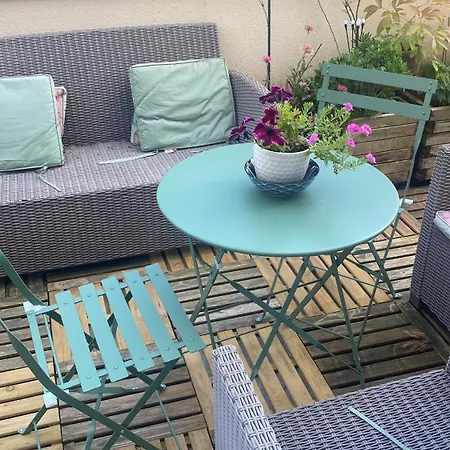 Pavillon 50 M² Avec Terrasse
