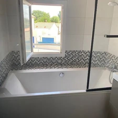 Pavillon 50 M² Avec Terrasse * Châtelaillon-Plage