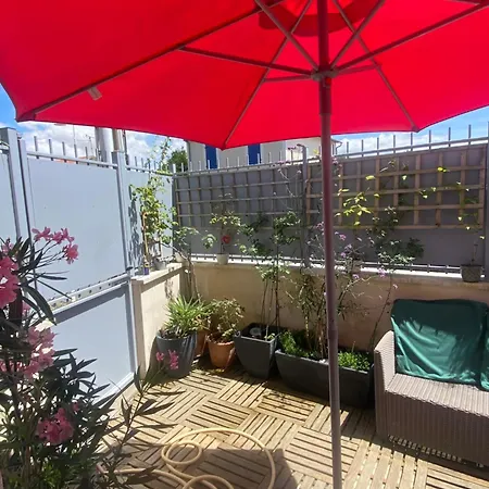 Nyaraló Pavillon 50 M² Avec Terrasse *