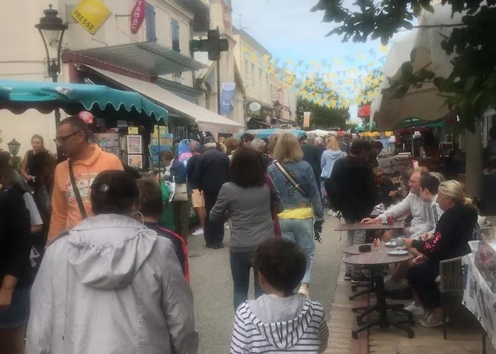 Pavillon 50 M² Avec Terrasse Сasa de vacaciones